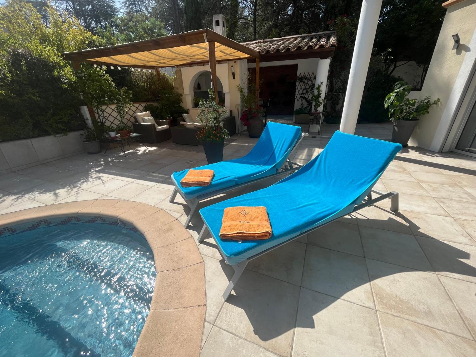 La Demeure Des Cedres & Spa, Suites & Loft Premium (Adults Only) 阿格德 外观 照片