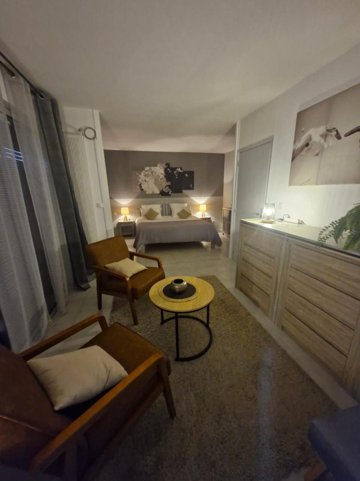 La Demeure Des Cedres & Spa, Suites & Loft Premium (Adults Only) 阿格德 外观 照片